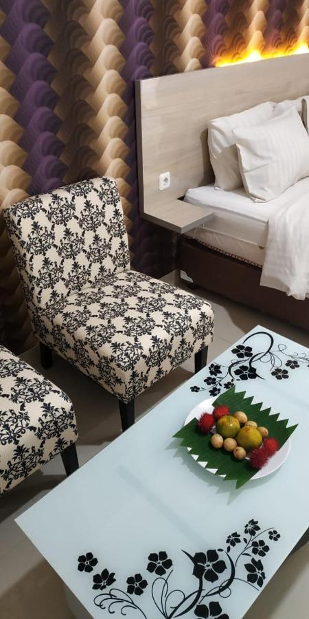 Mel'S Inn Manado Eksteriør bilde