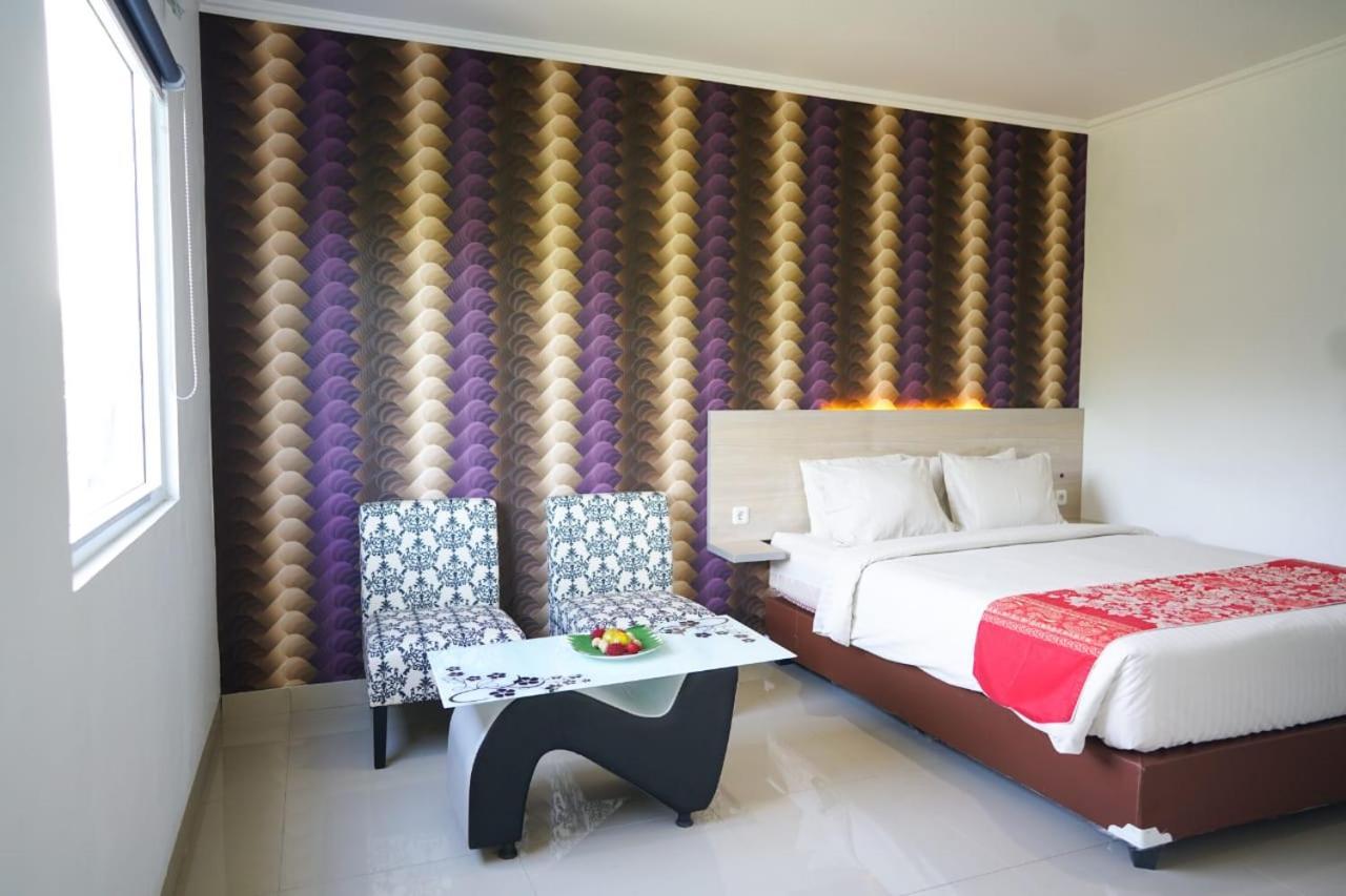 Mel'S Inn Manado Eksteriør bilde