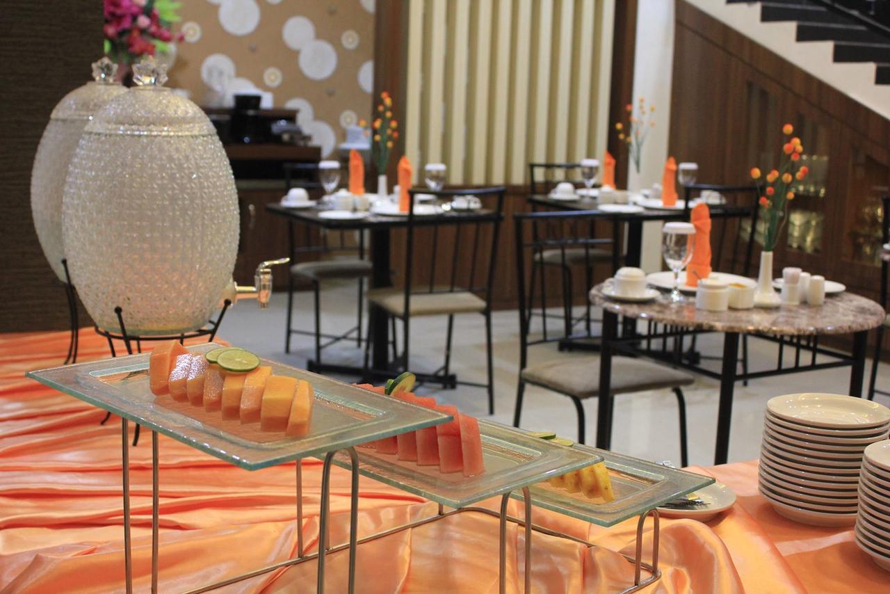 Mel'S Inn Manado Eksteriør bilde